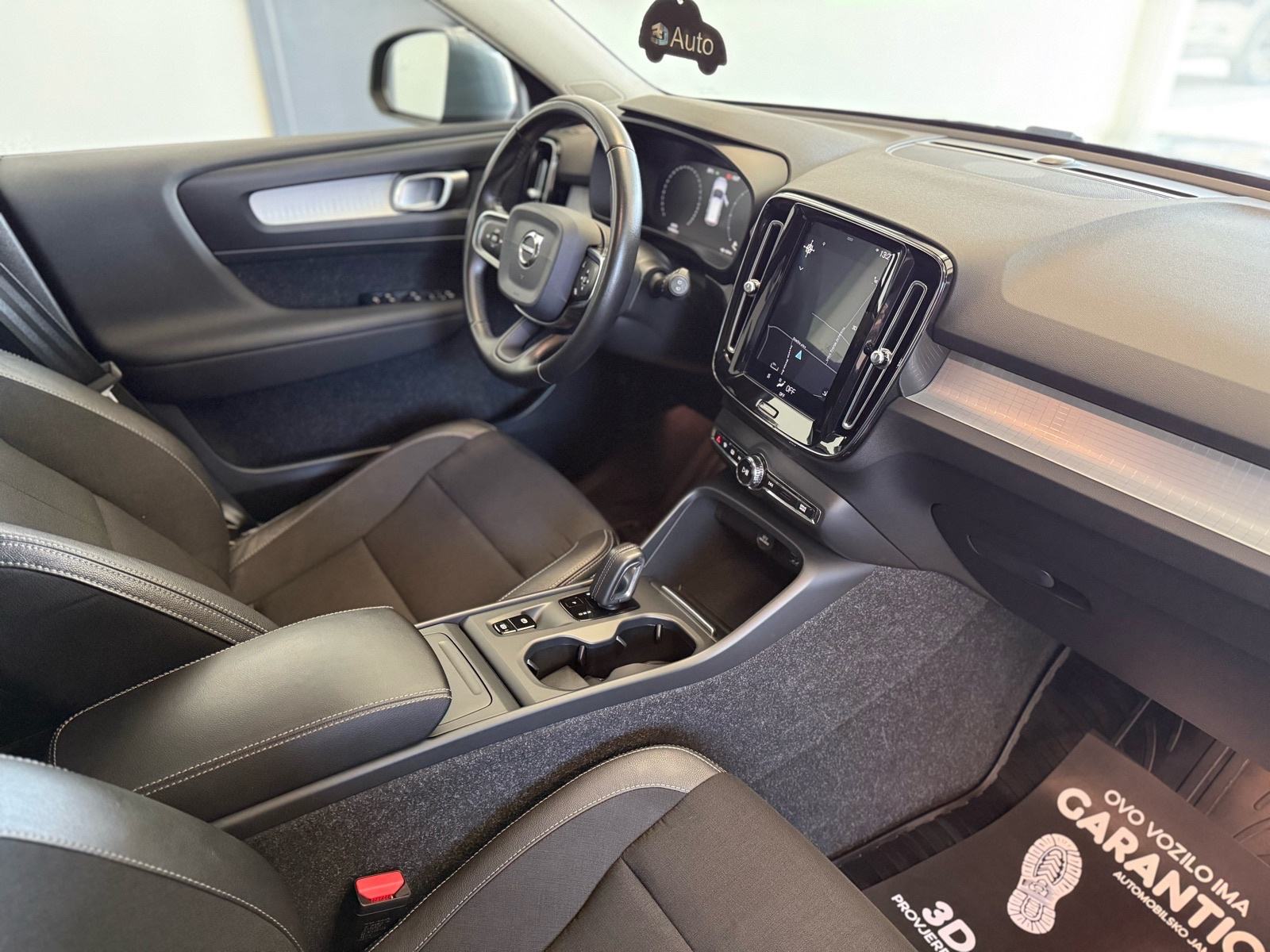 Volvo XC40 D3 Automatik •Navi,Kamera,Led,ACC,Alu 18,94000 km,Jamstvo•, fotografija 17