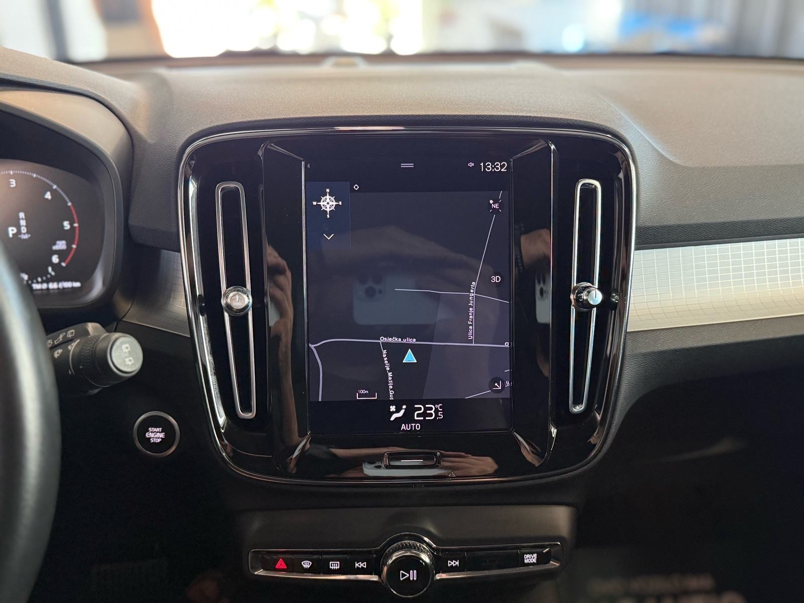 Volvo XC40 D3 Automatik •Navi,Kamera,Led,ACC,Alu 18,94000 km,Jamstvo•, fotografija 20