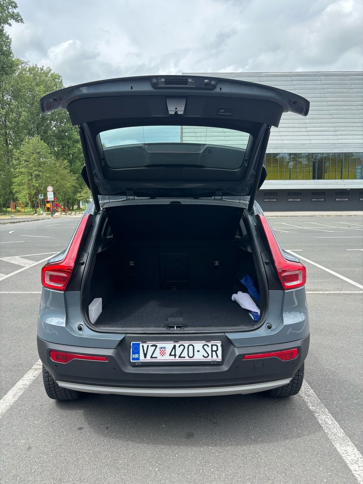 Volvo XC40 D3 automatik, fotografija 9