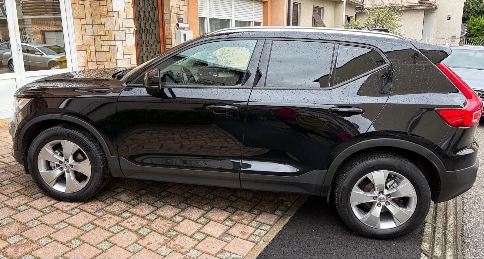 Volvo XC40 D3 automatik,reg god dana,110kw-150KS,oprema, fotografija 11