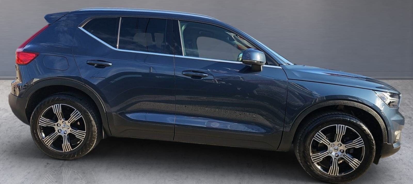 Volvo XC40 D3,AUTOMATIK,VIRTUAL,LED,KLIMA,KOŽA,GRIJANJE SJEDALA..., fotografija 4