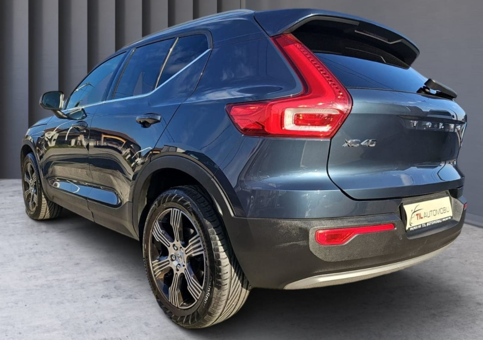 Volvo XC40 D3,AUTOMATIK,VIRTUAL,LED,KLIMA,KOŽA,GRIJANJE SJEDALA..., fotografija 6