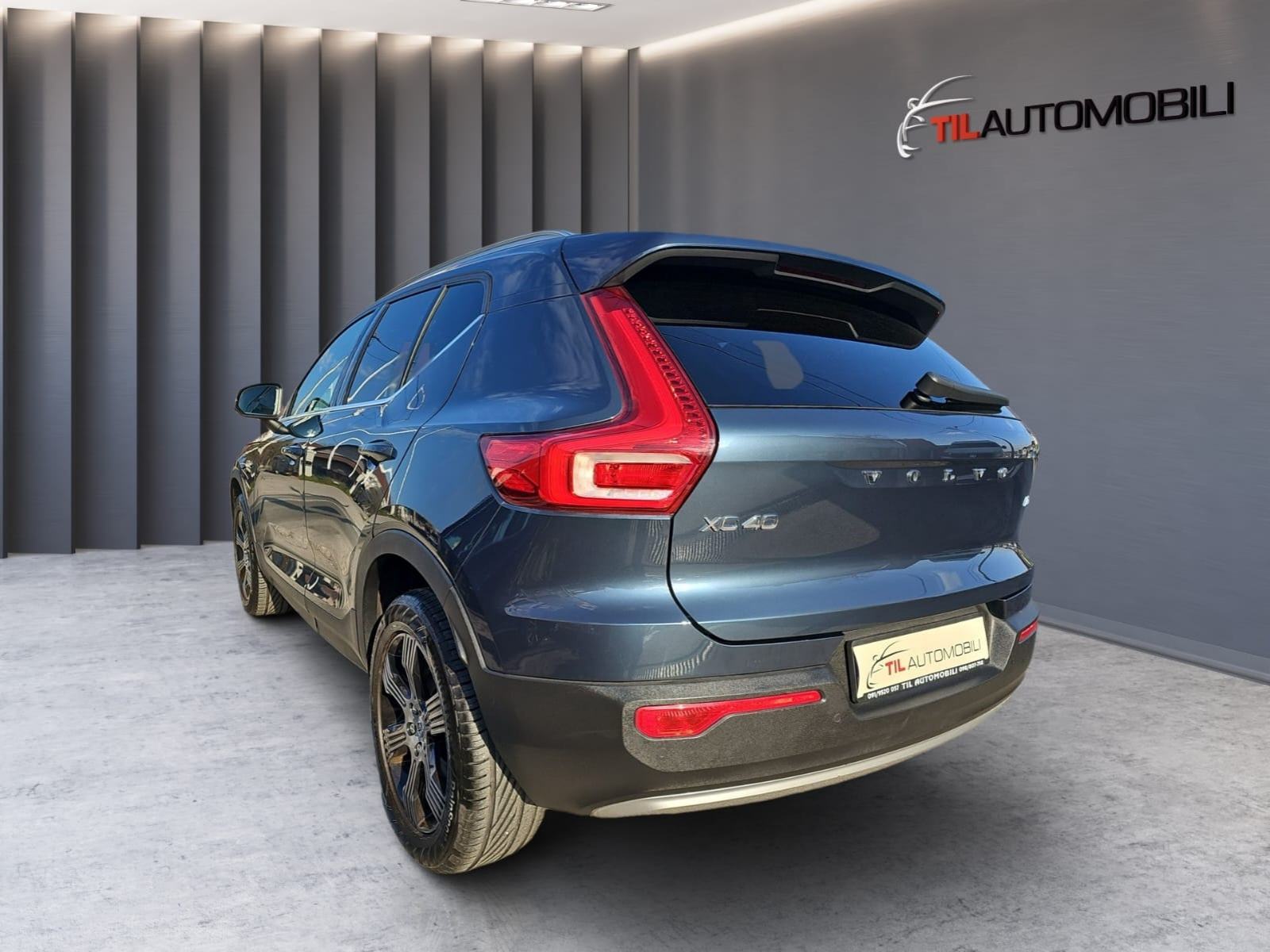 Volvo XC40 D3,AUTOMATIK,VIRTUAL,LED,KLIMA,KOŽA,GRIJANJE SJEDALA..., fotografija 11