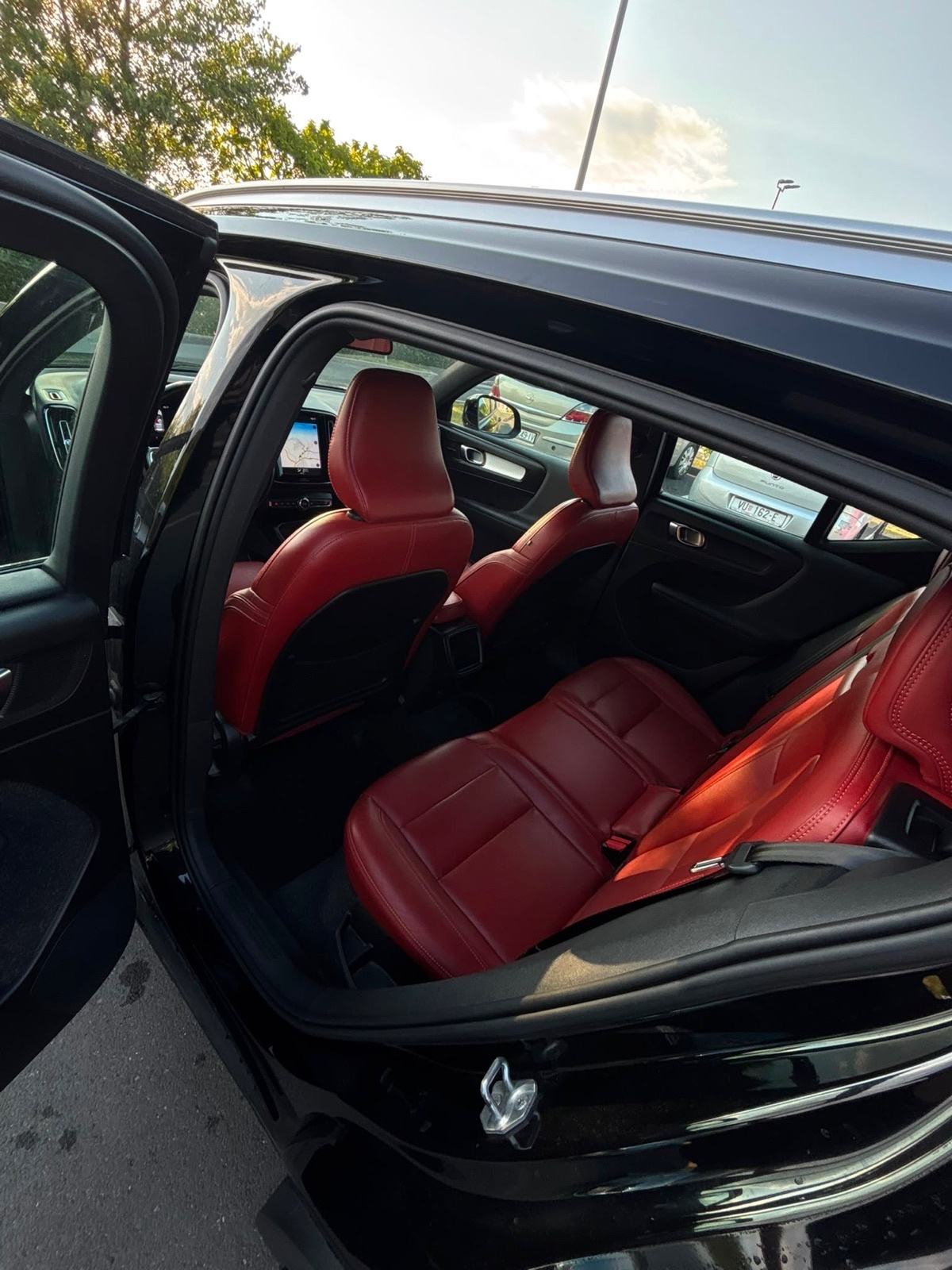 Volvo XC40 D3 AWD automatik, fotografija 3