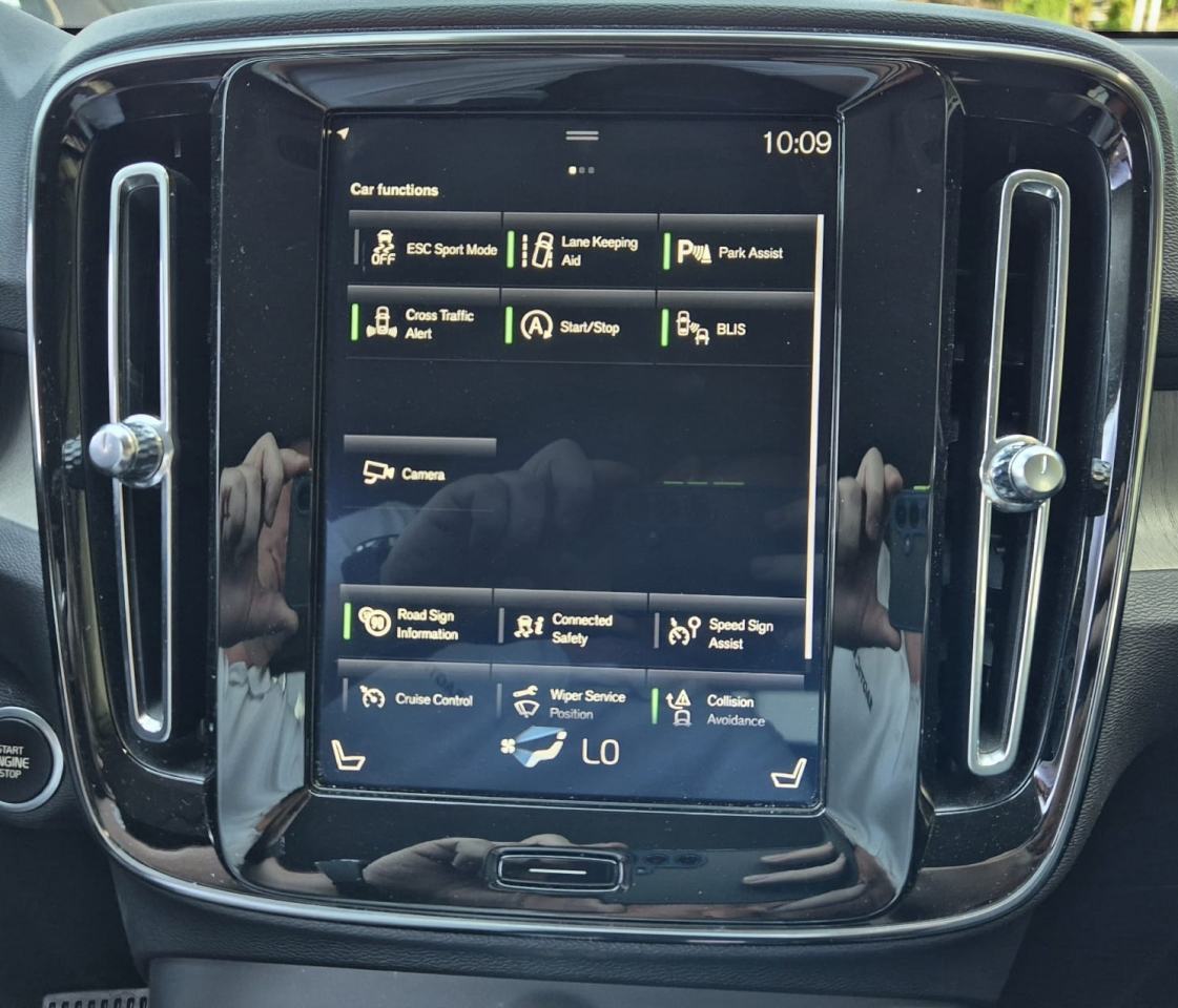 Volvo XC40 D3 INSCRIPTION AUTOMATIK FULL LED KAMERA, fotografija 18