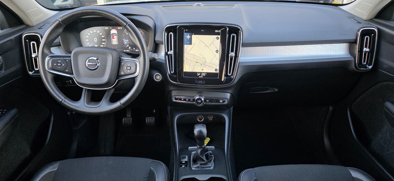 Volvo XC40 D3, 6 BRZINA, FULL LED, NAVI, TEMP, RADAR, JAMSTVO..., fotografija 15