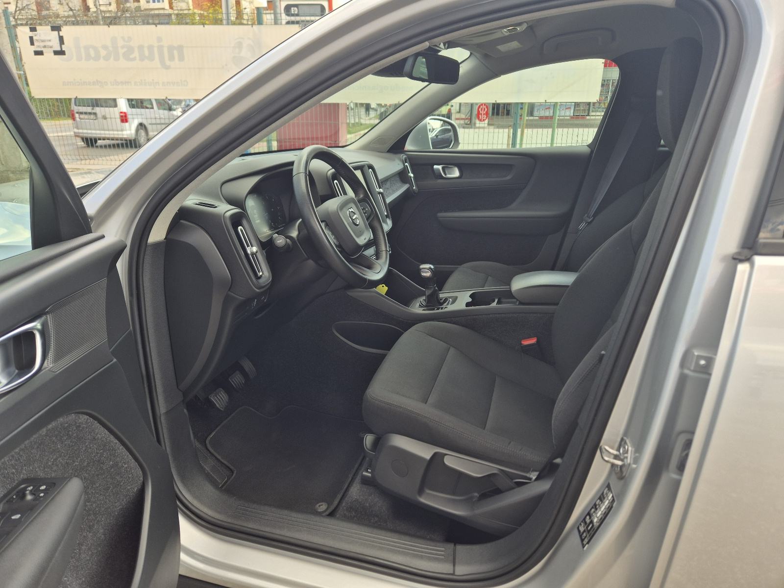 Volvo XC40 D3, fotografija 12