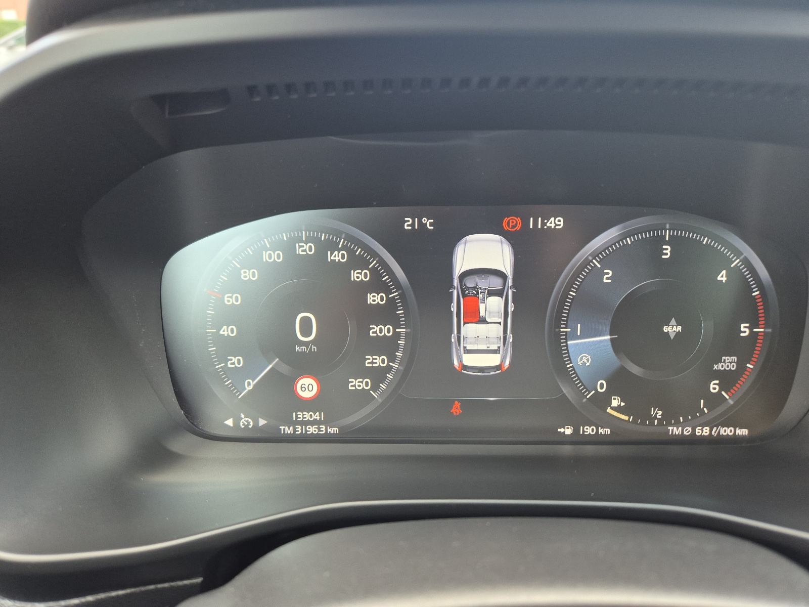 Volvo XC40 D3, fotografija 17