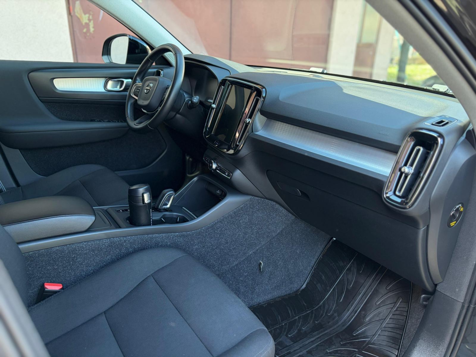 Volvo XC40 D3, fotografija 13