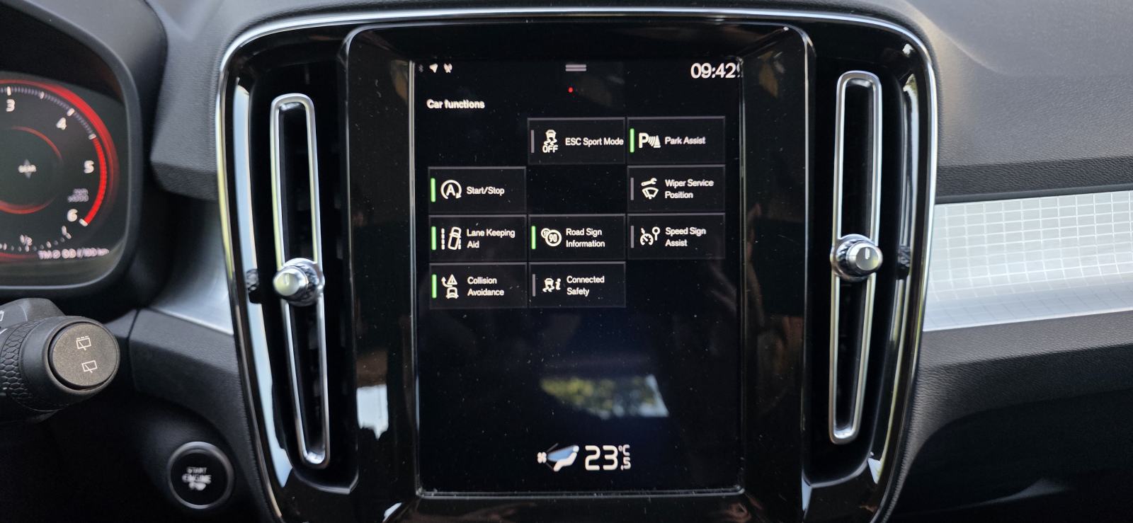 Volvo XC40 D3, FULL LED, AUT. KLIMA, NAVI, TEMP, PDC, JAMSTVO..., fotografija 19