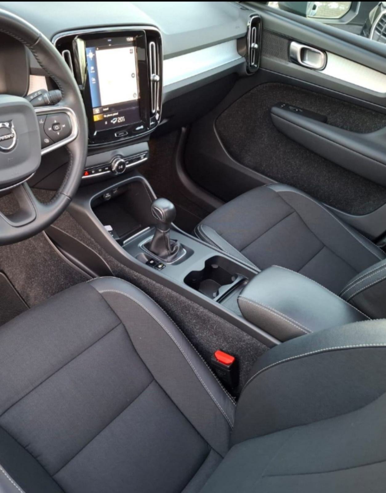 Volvo XC40 D3, fotografija 12