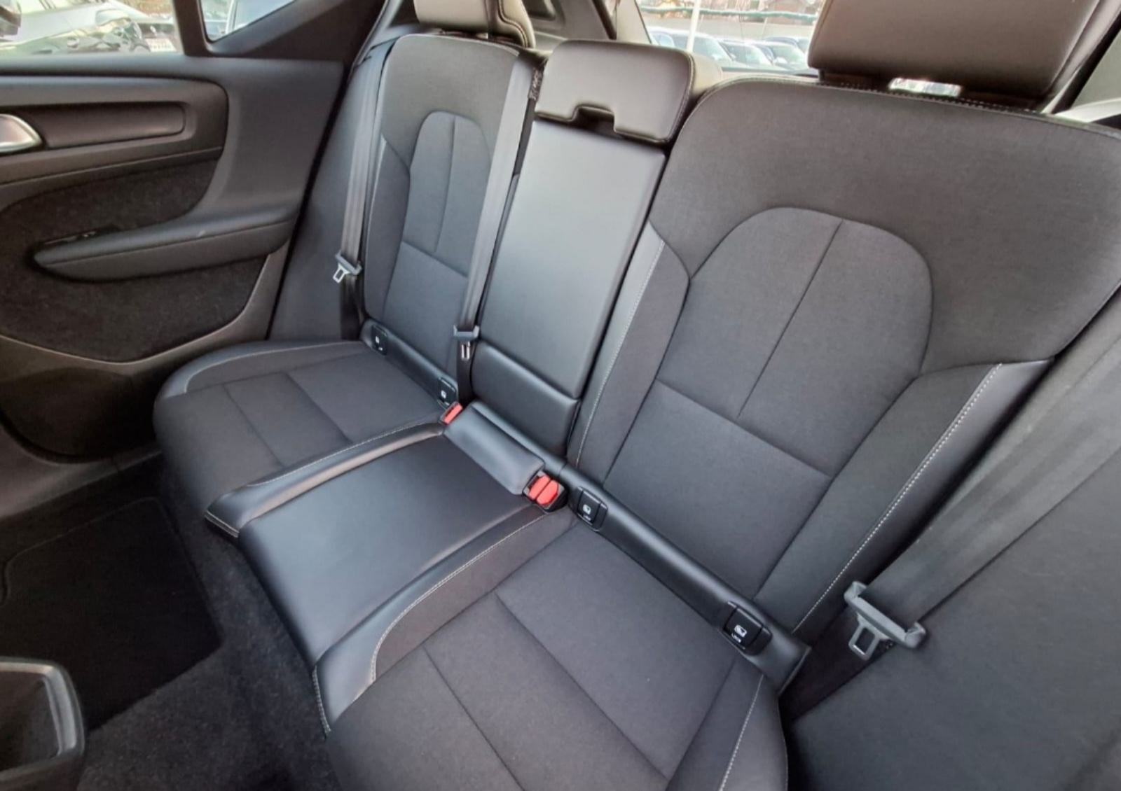 Volvo XC40 D3, fotografija 8