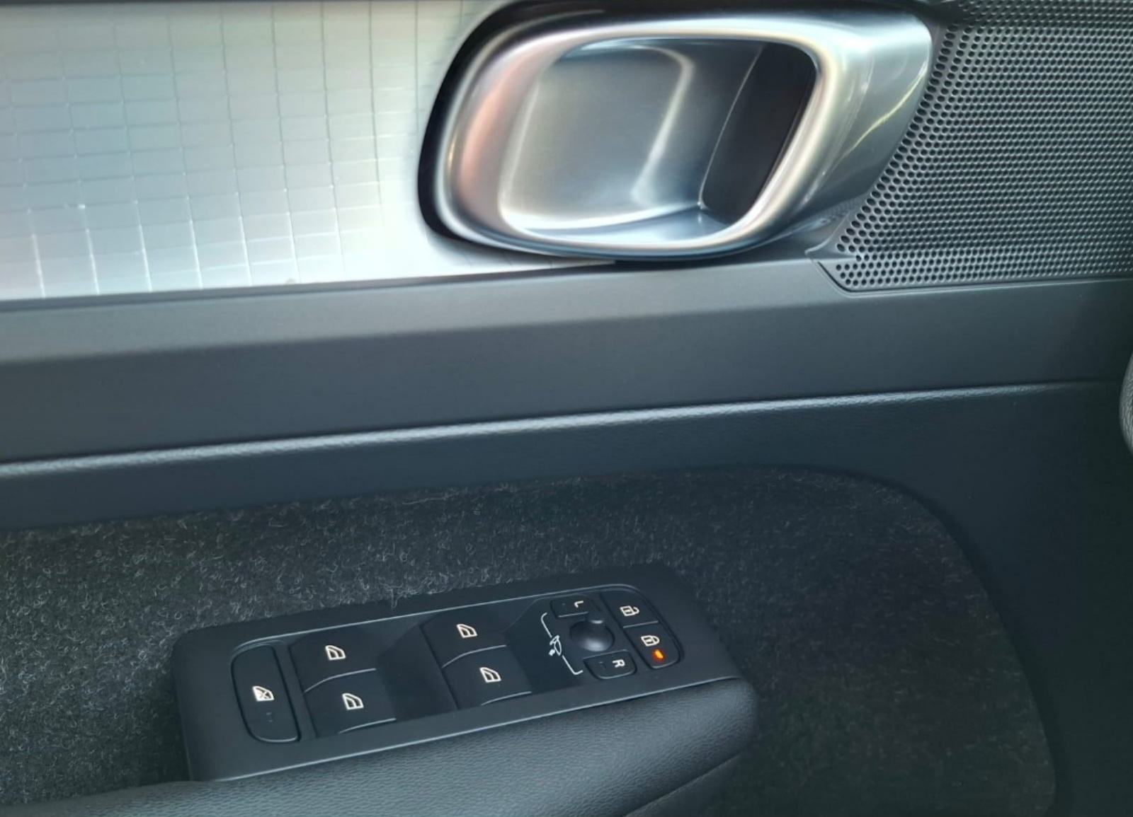 Volvo XC40 D3, fotografija 19