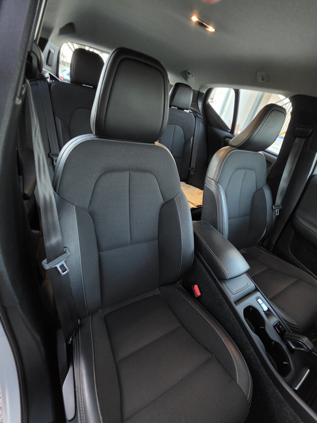 Volvo XC40 D3, fotografija 17