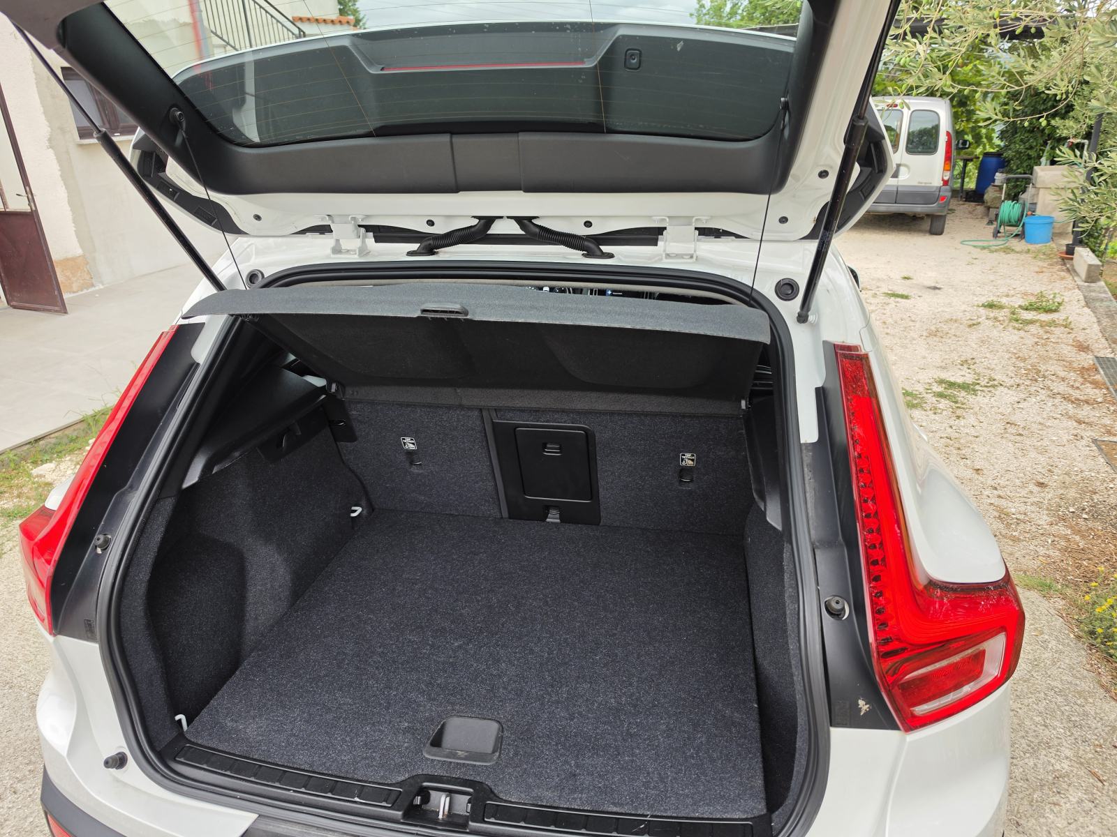 Volvo XC40 D3, fotografija 8