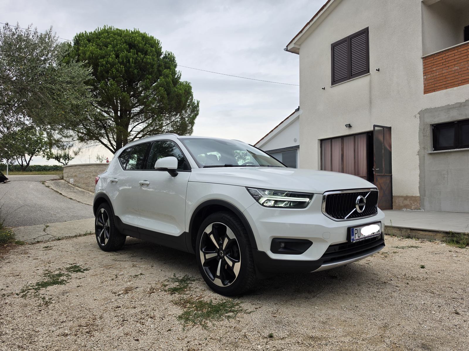 Volvo XC40 D3, fotografija 3