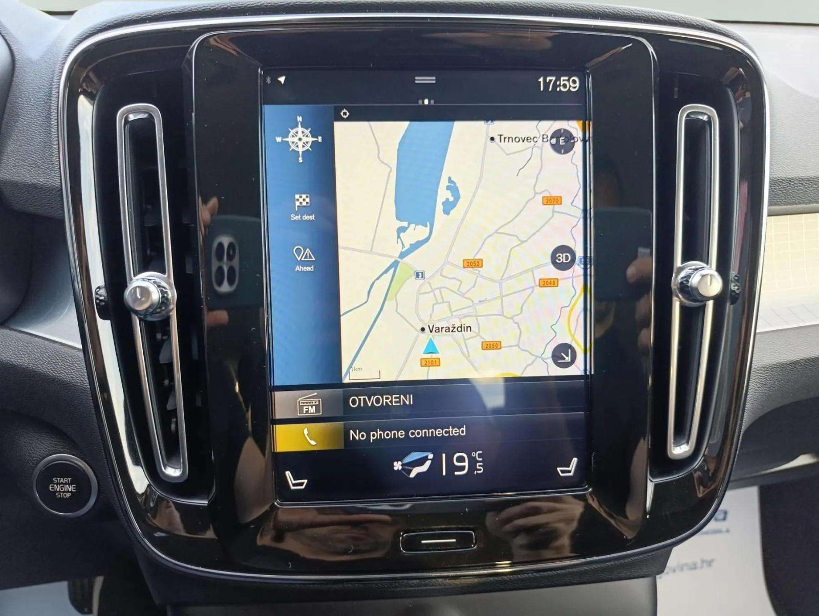 Volvo XC40 D3, fotografija 12