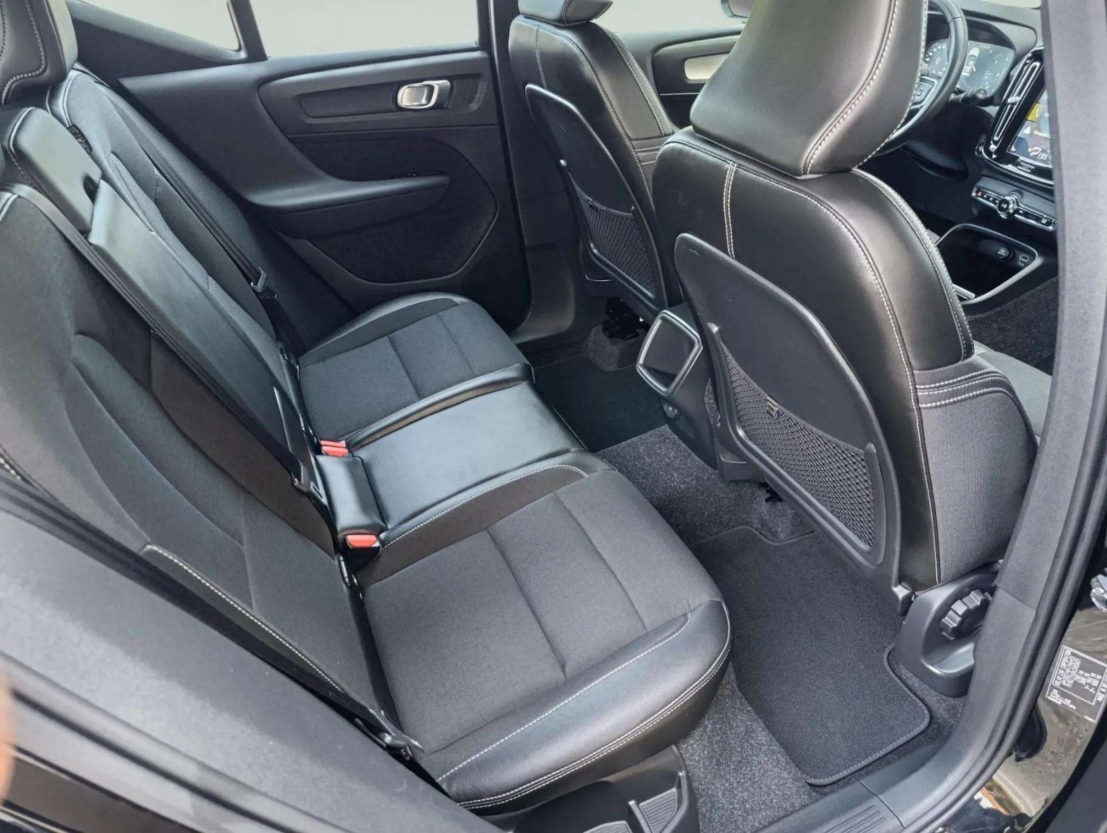 Volvo XC40 D3, fotografija 17