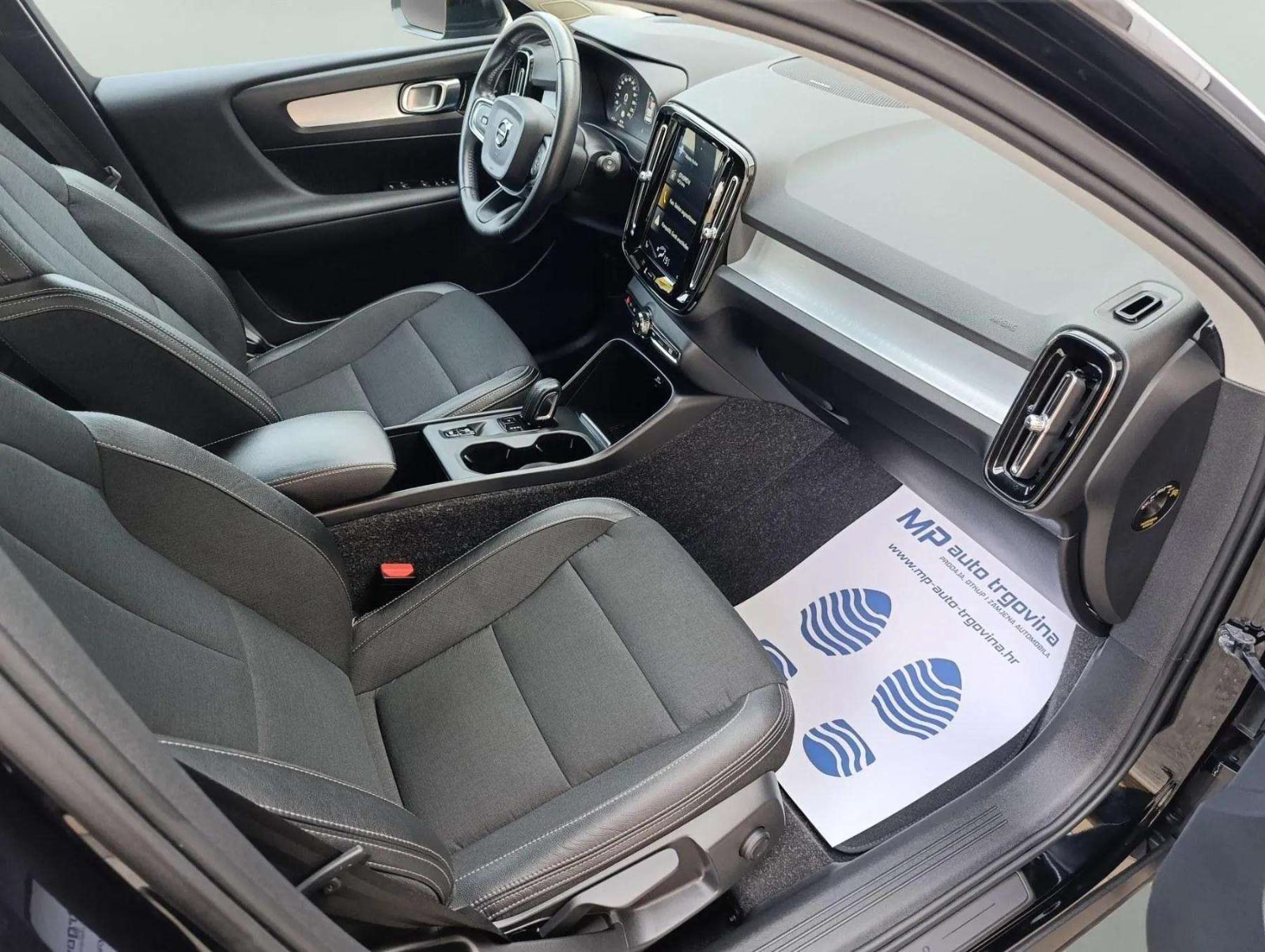 Volvo XC40 D3, fotografija 18