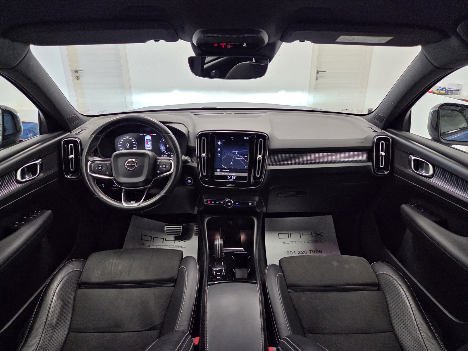 Volvo XC40 D4 AWD AUTOMATIK, 190KS, R-DESIGN, GARANCIJA NA KM, fotografija 15