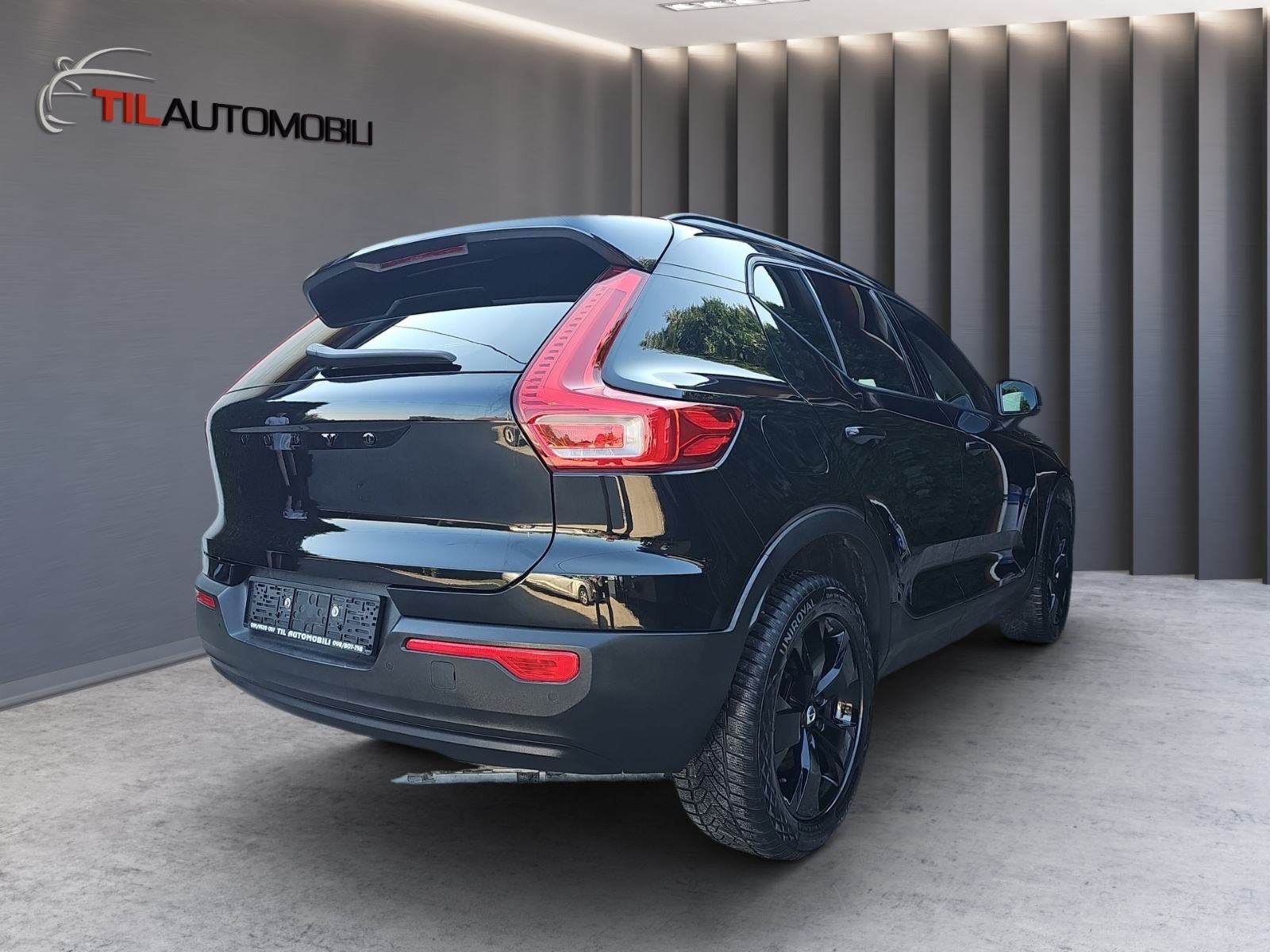 Volvo XC40 T2,R DESIGN,KAMERA,GRIJANJE SJEDALA I VOLANA,NAVIGACIJA,LED, fotografija 9