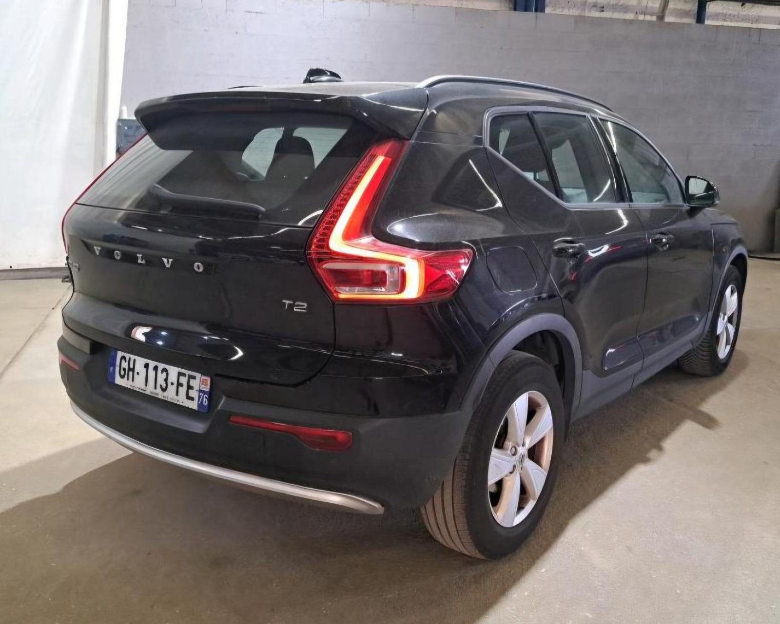 Volvo XC40 T2 automatik, fotografija 2