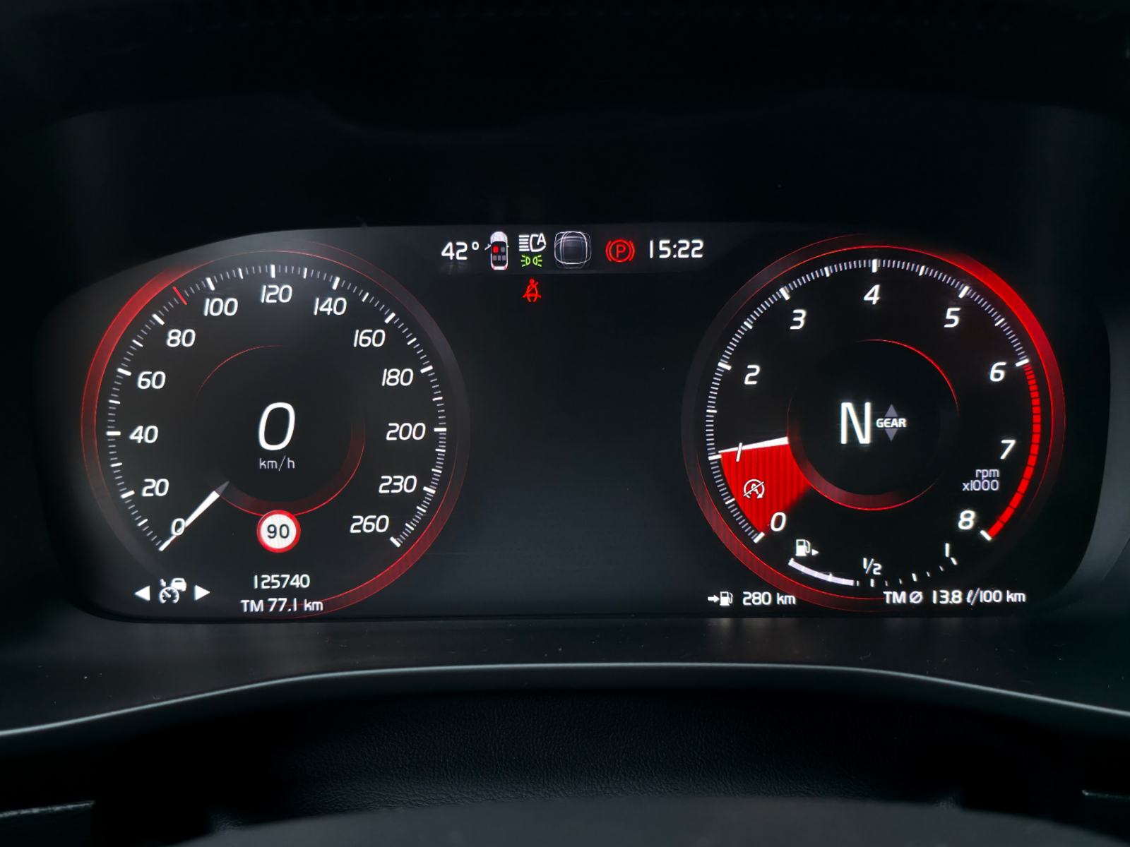 Volvo XC40 T2 R-Design FULLED-ACC-TEMP-VIRTUAL-AMBIENT-KEYLESS-KAMERA-, fotografija 9