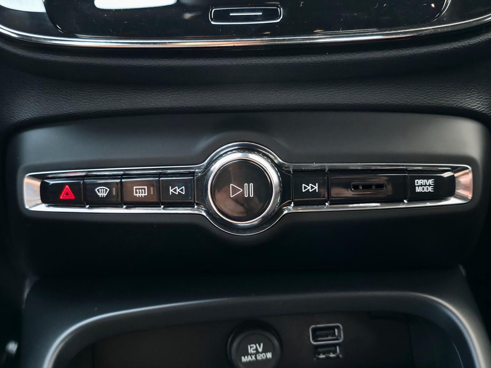 Volvo XC40 T2 R-Design FULLED-ACC-TEMP-VIRTUAL-AMBIENT-KEYLESS-KAMERA-, fotografija 12