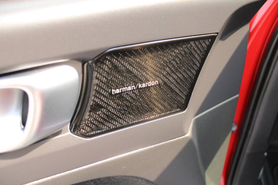 Volvo XC40 T3 LEASING BEZ UČEŠĆA I BEZ JAMACA, fotografija 10