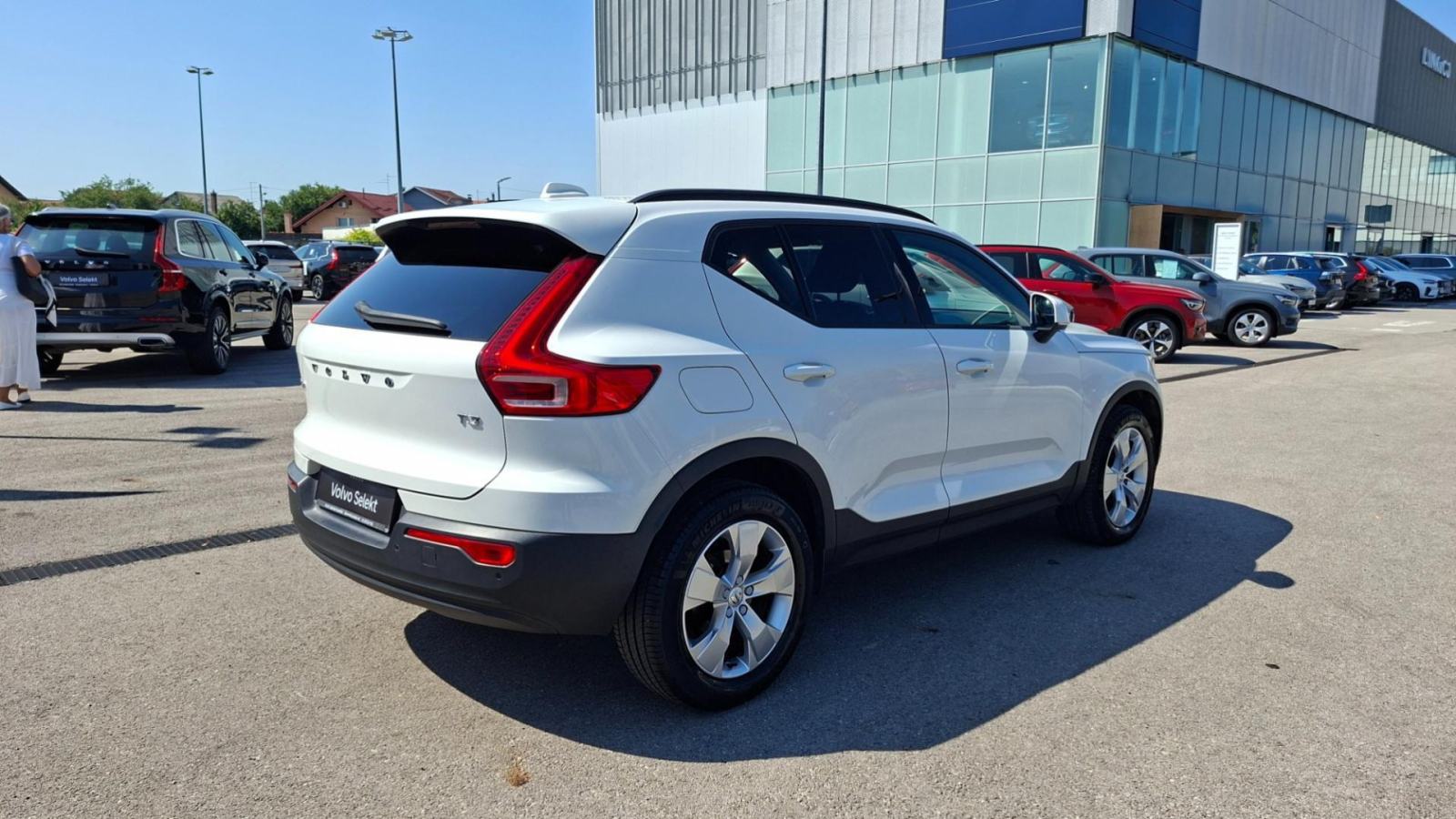 Volvo XC40 T3. Ručni mjenjač, Navigacija, Jamstvo, fotografija 6