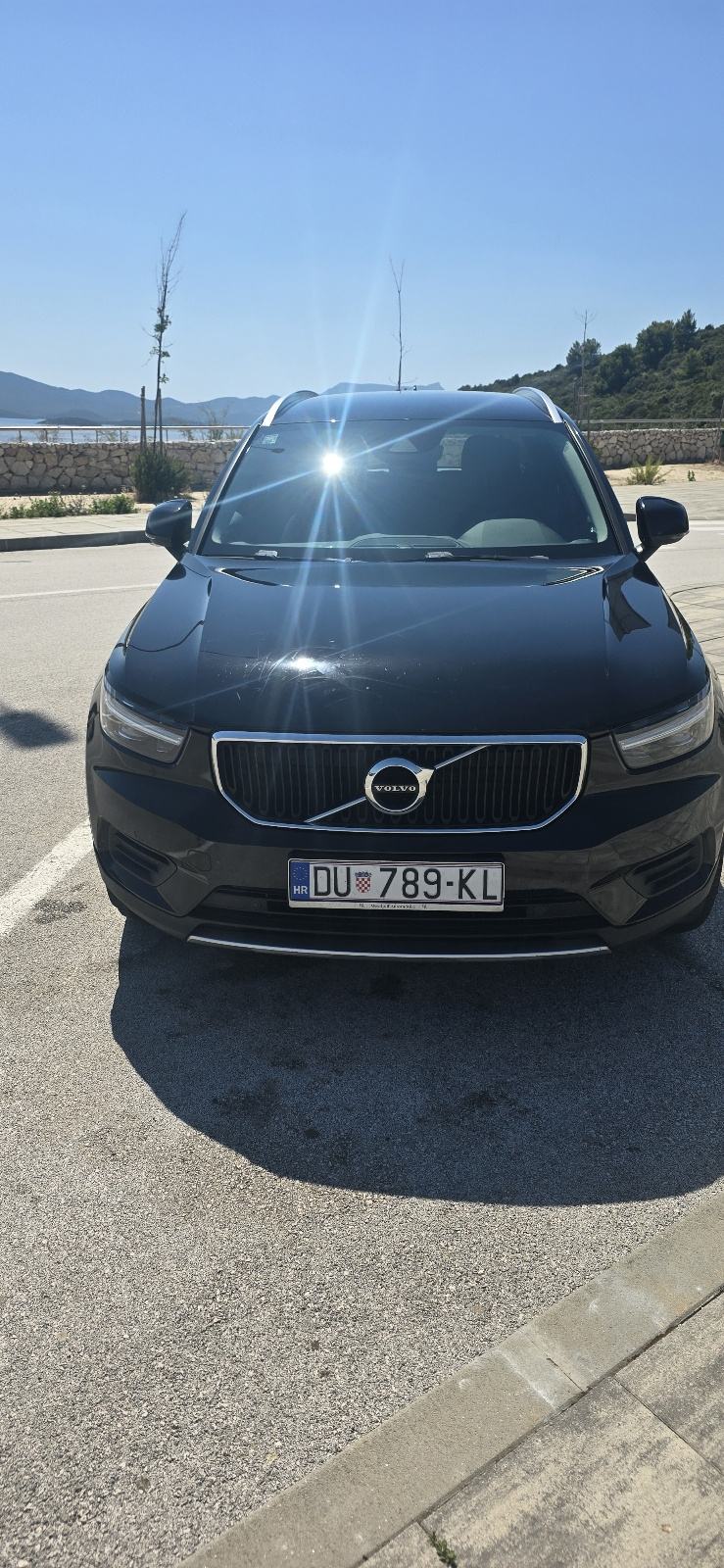 Volvo XC40 T3 -Momentum, fotografija 3