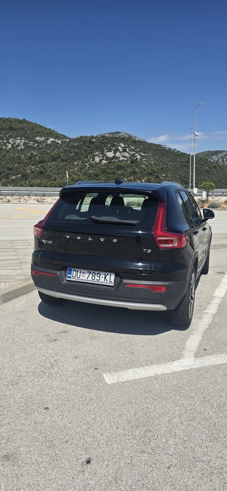 Volvo XC40 T3 -Momentum, fotografija 6