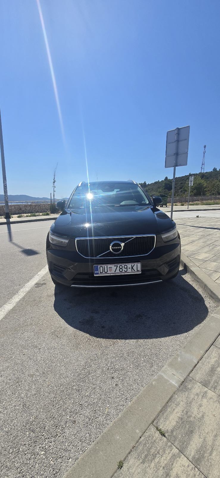 Volvo XC40 T3 -Momentum, fotografija 8