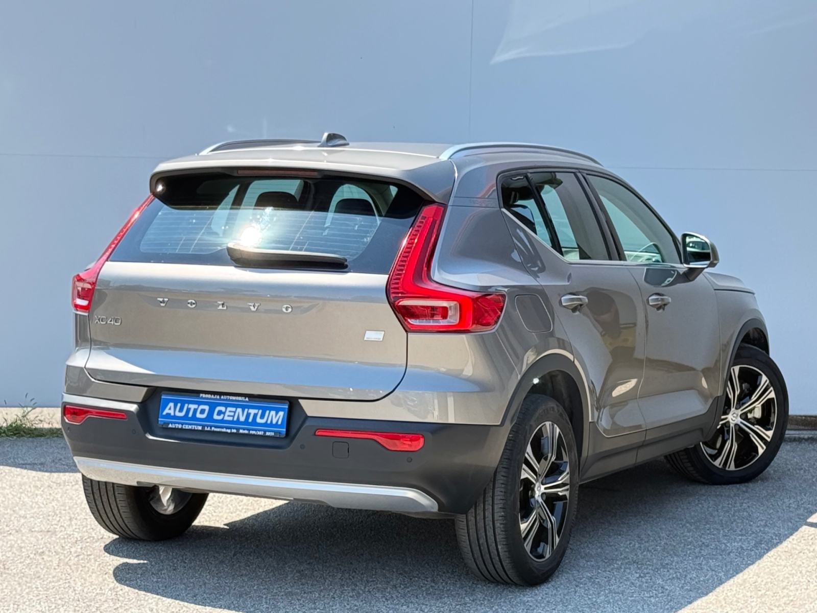 Volvo XC40 T5 PLUG-IN HYBRID| 24MJ JAMSTVA | U PDV-U, fotografija 3