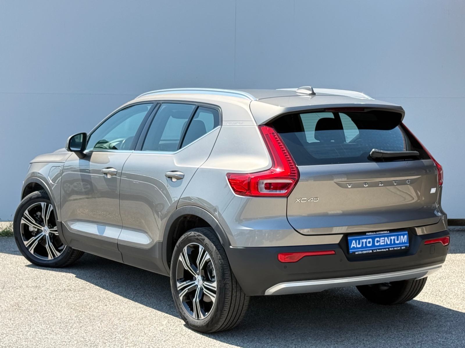Volvo XC40 T5 PLUG-IN HYBRID| 24MJ JAMSTVA | U PDV-U, fotografija 4