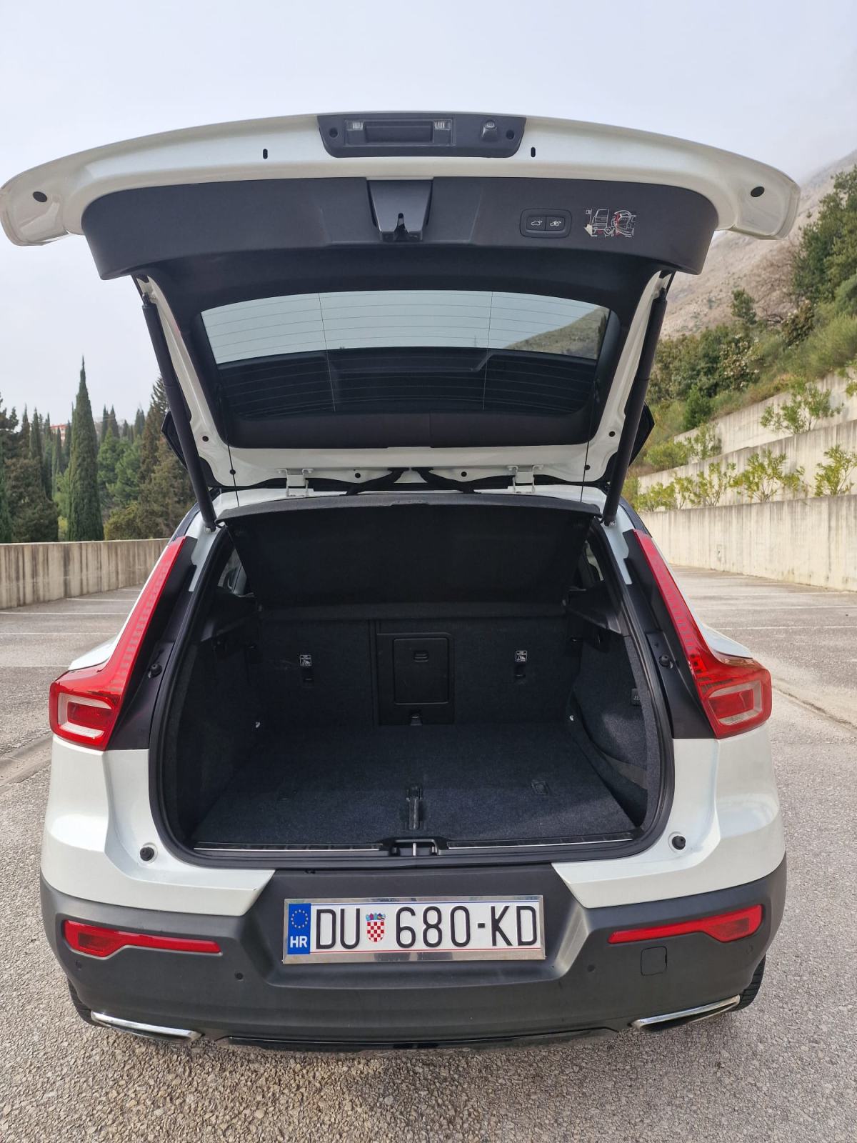 Volvo XC40 XC40 AWD D4 Aut., fotografija 10