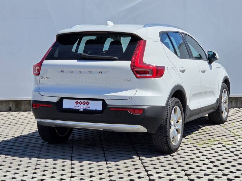 Volvo XC40 1.5 T3-A MOMENTUM, fotografija 3