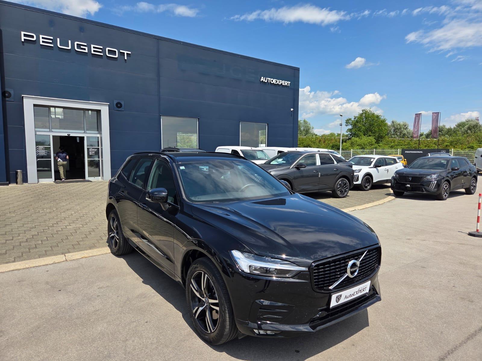 VOLVO XC60 2,0 197 KS, SAMO 25 000 KM,, fotografija 2