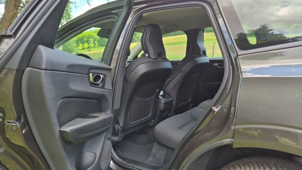 Volvo XC60 2.0 B4 BUSINESS PLUS GEARTRONIC AWD, fotografija 8