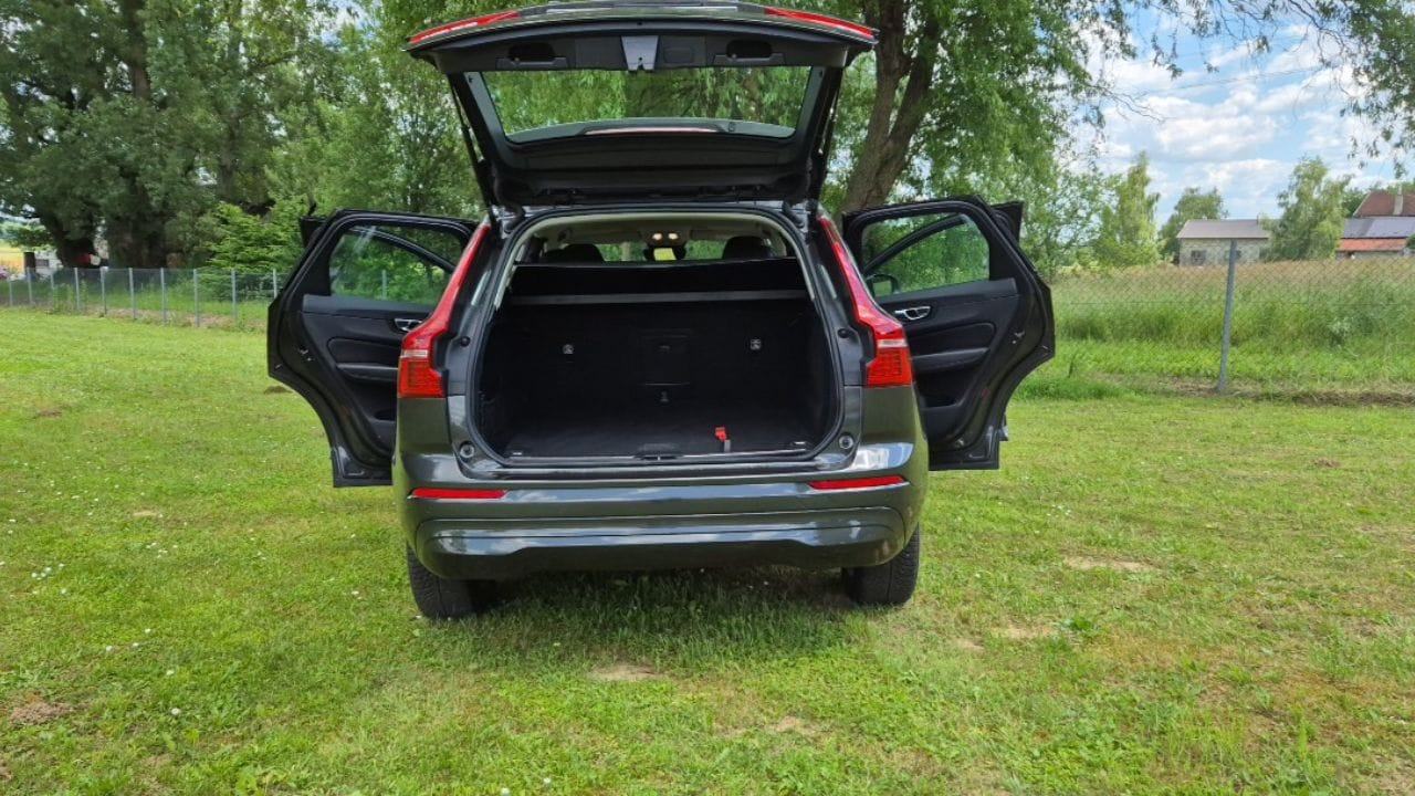 Volvo XC60 2.0 B4 BUSINESS PLUS GEARTRONIC AWD, fotografija 10