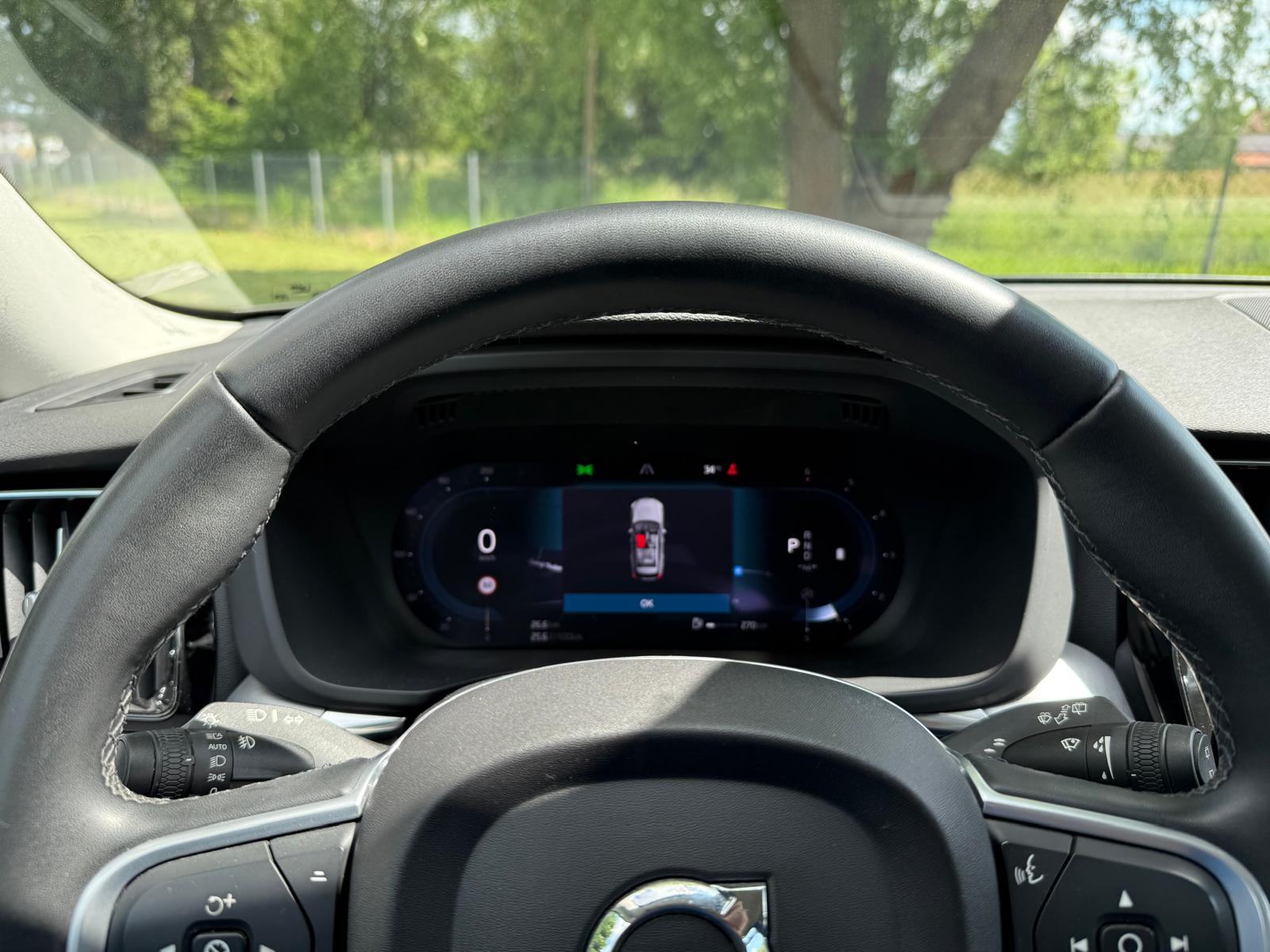 Volvo XC60 2.0 B4 BUSINESS PLUS GEARTRONIC AWD, fotografija 19