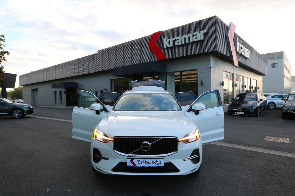 -AKCIJA- Volvo XC60 2.0 B5 AWD 4x4 Automatik Core VIRTUAL 250 KS, fotografija 14