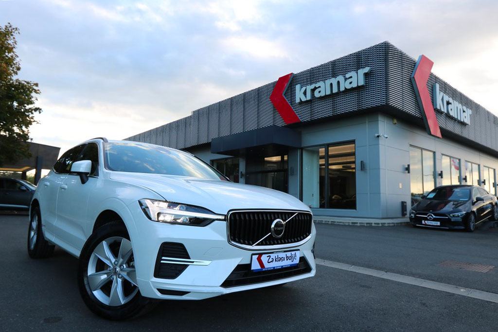 -AKCIJA- Volvo XC60 2.0 B5 AWD 4x4 Automatik Core VIRTUAL 250 KS, fotografija 19