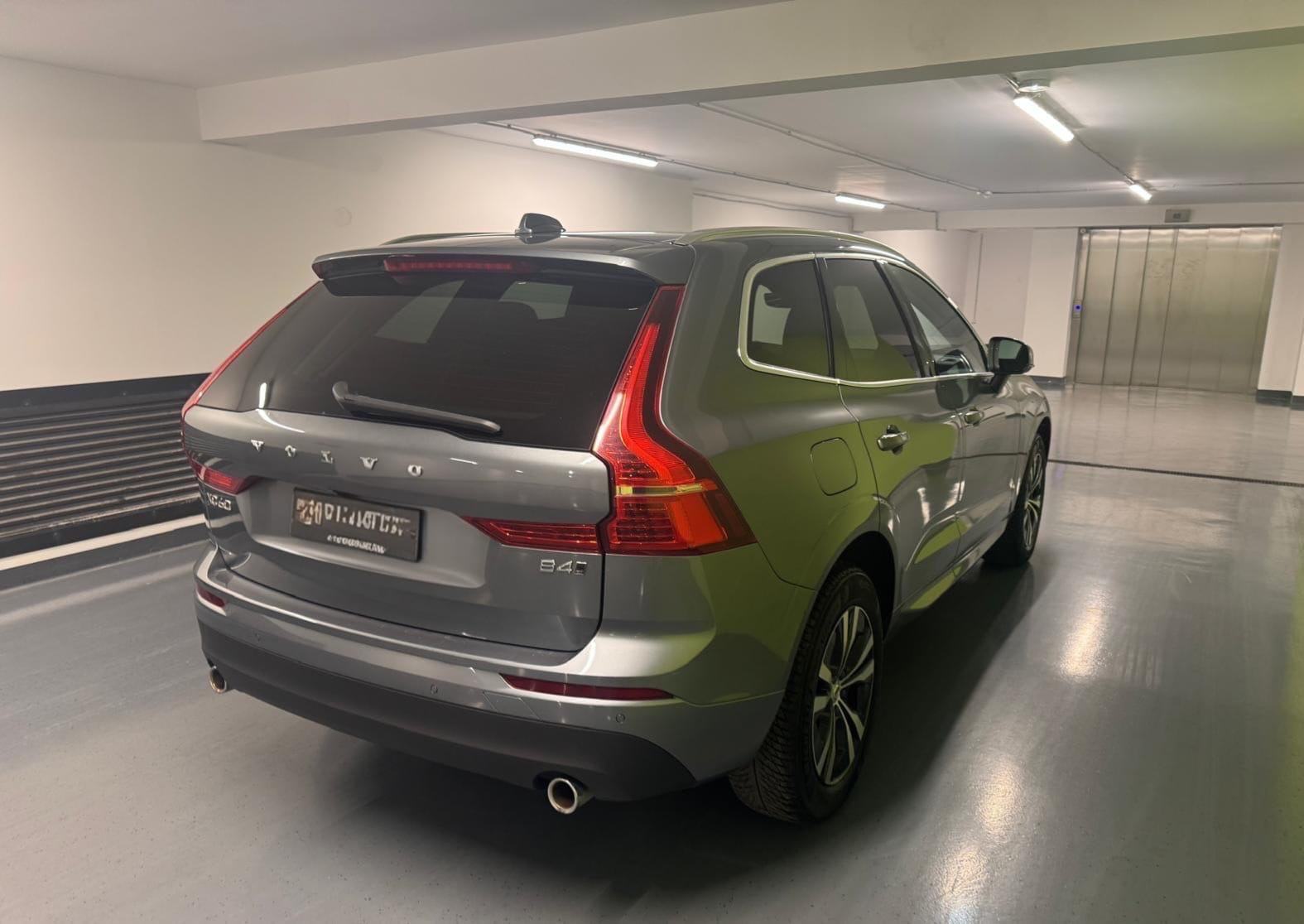 Volvo XC60 2.0 D 4*4 AutomatikAWD Momentum Pro u sustavu PDV-a HR auto, fotografija 5