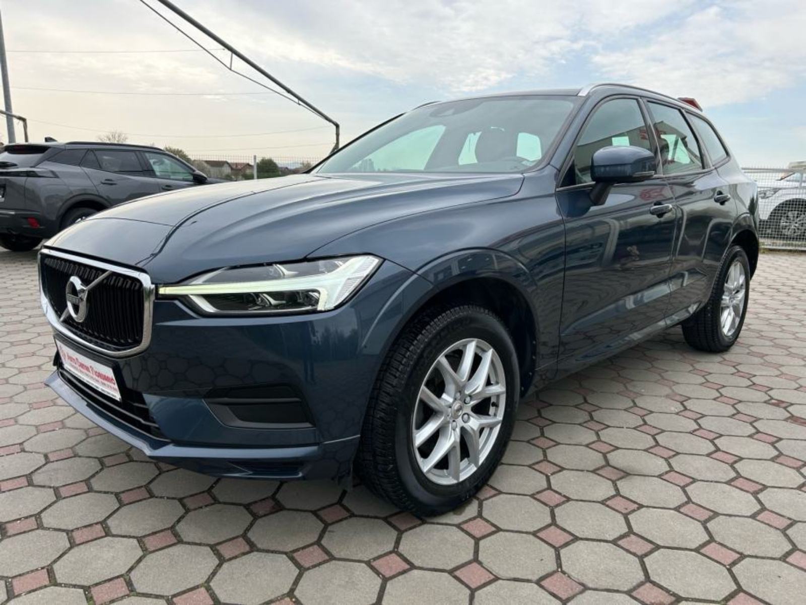 Volvo XC60 2.0 D3 2018.,KAMERA, NAVI, PARK SENZ.,SERVISNA, GARANCIJA, fotografija 3