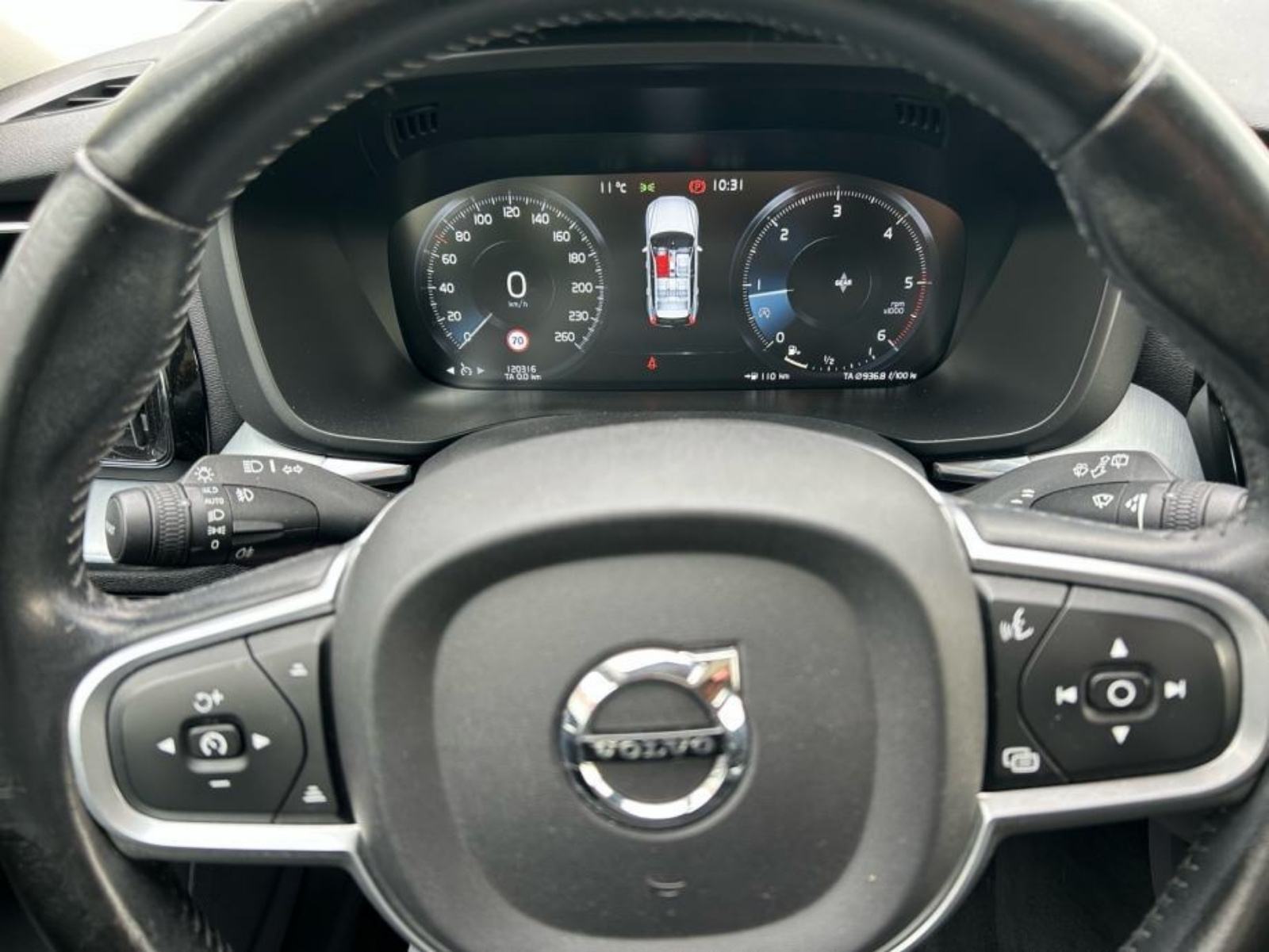 Volvo XC60 2.0 D3 2018.,KAMERA, NAVI, PARK SENZ.,SERVISNA, GARANCIJA, fotografija 15