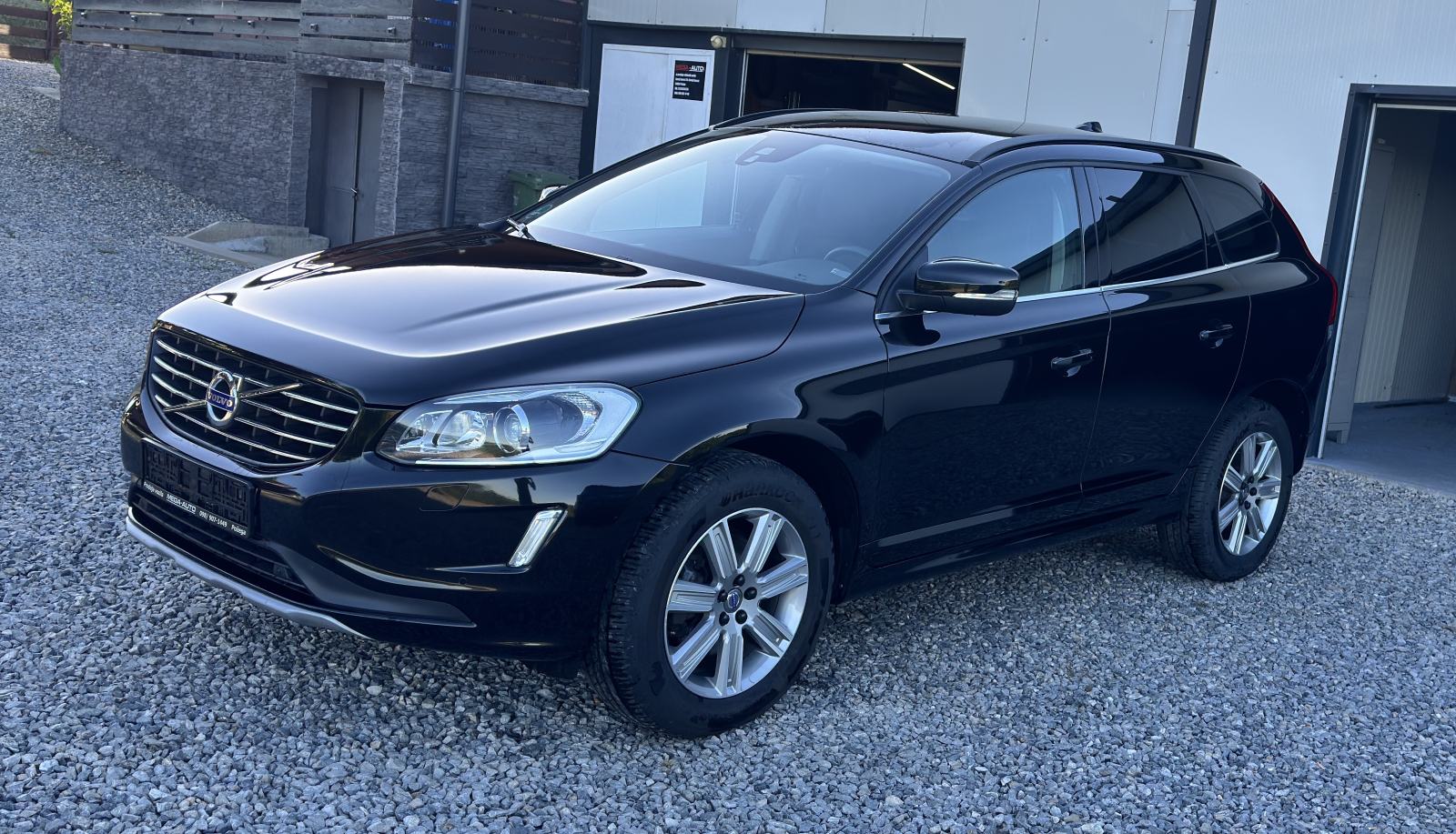 Volvo XC60 2.0 D4*Navi*Xenon*Kamera*Reg 4/27*Ne plaća se prijenos, fotografija 9
