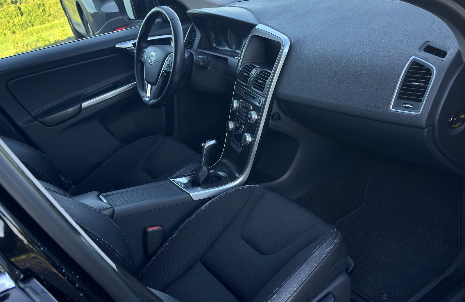 Volvo XC60 2.0 D4*Navi*Xenon*Kamera*Reg 4/27*Ne plaća se prijenos, fotografija 17