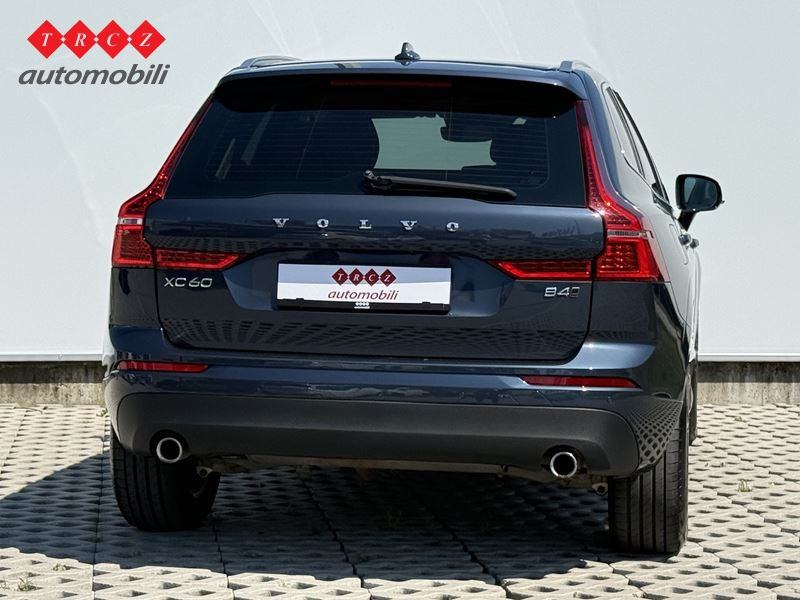 VOLVO XC60 2.0 MOMENTUM PRO, fotografija 3