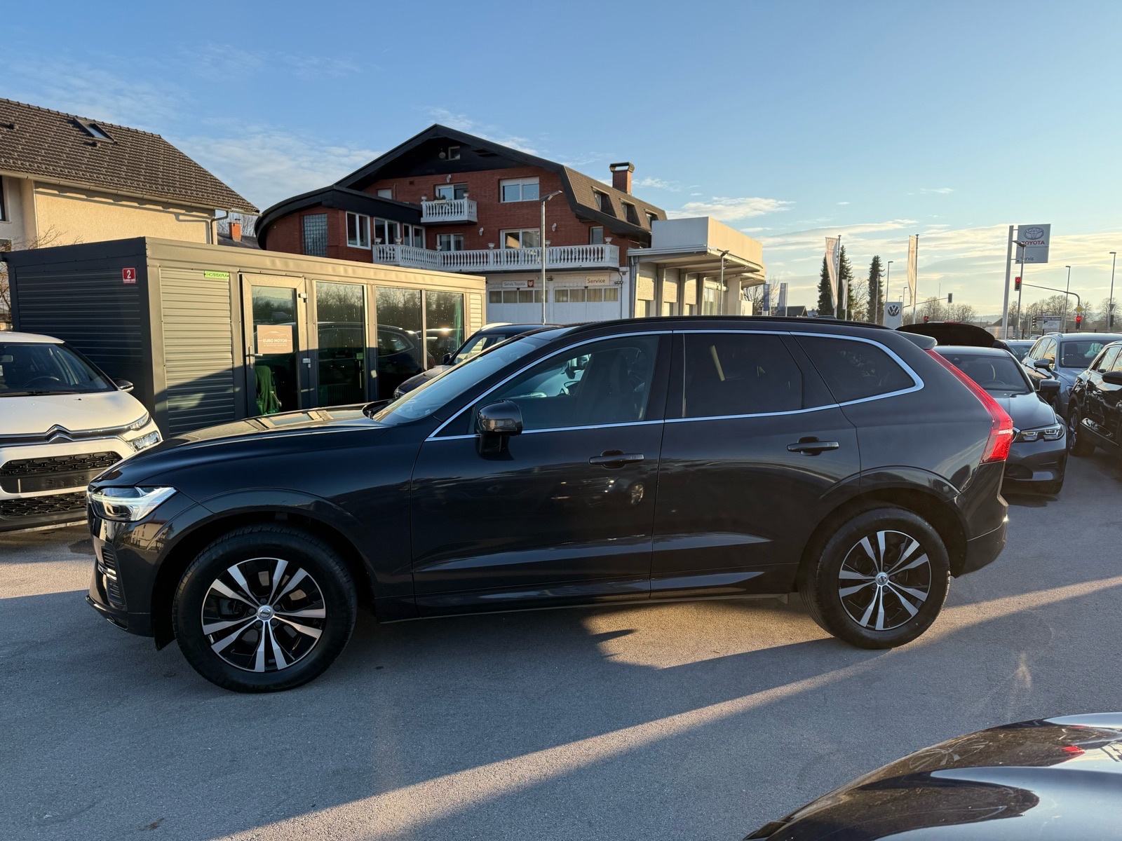 Volvo XC60 B4d AWD Aut. | Rediz. | 2022 | 197 KS | JAMSTVO | Dostava, fotografija 8